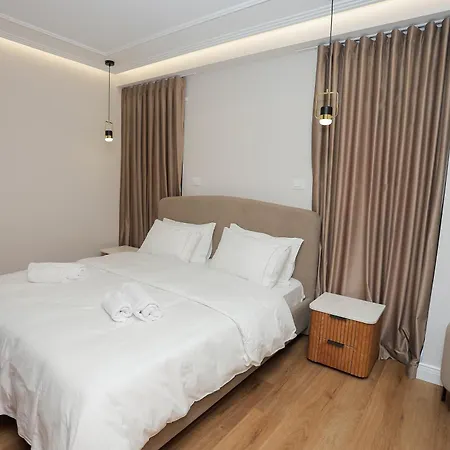 Exclusive Luxury & Free Parking Apartment Tirana