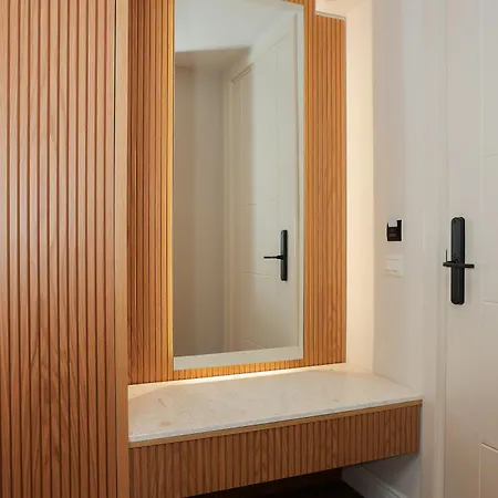 Exclusive Luxury & Free Parking Apartment Tirana