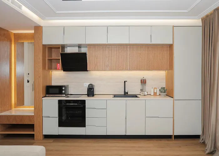 Exclusive Luxury & Free Parking Тирана