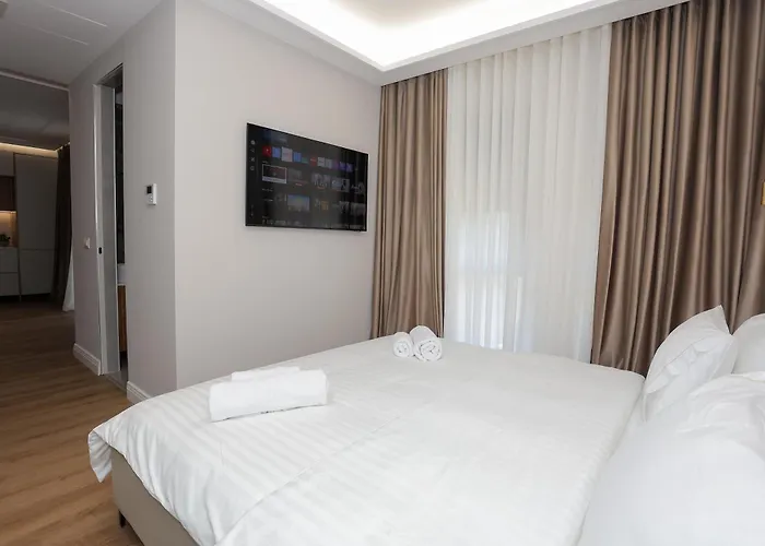 Exclusive Luxury & Free Parking *