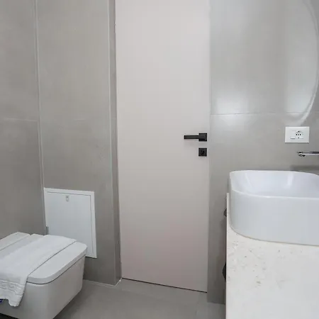 Exclusive Luxury & Free Parking Apartment *