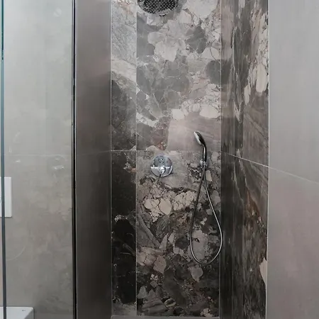 Apartment Exclusive Luxury & Free Parking Tirana